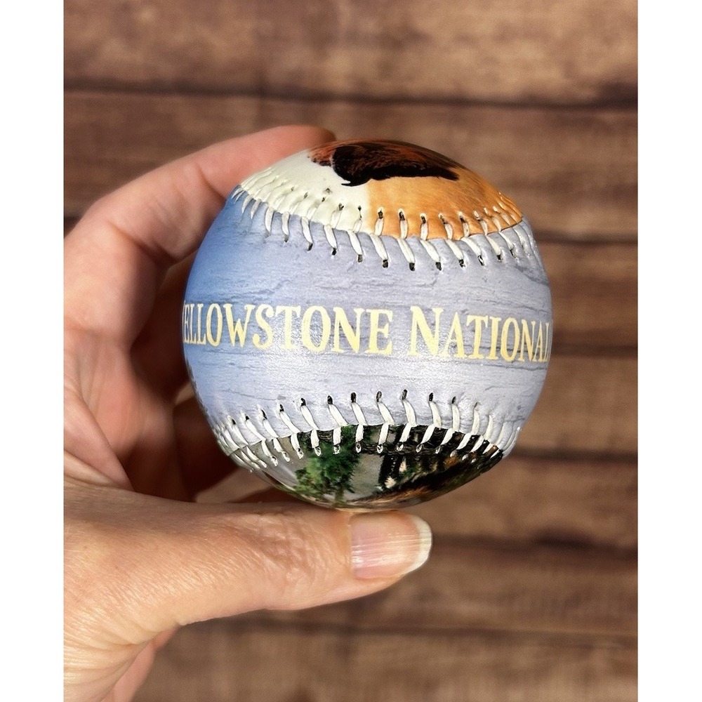 Yellowstone National Park Souvenir Baseball Wolf Bison Old Faithful‎ Ball